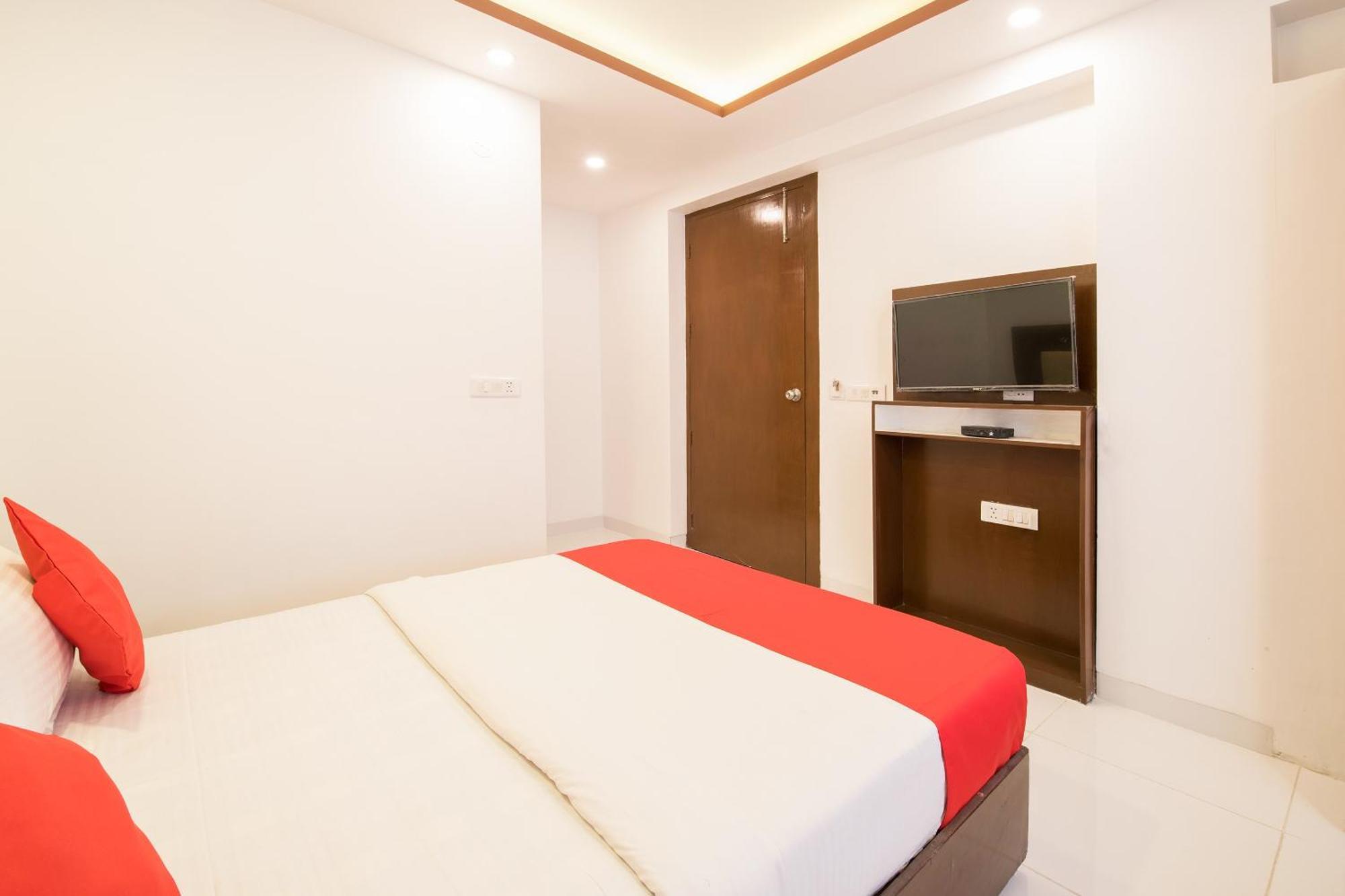 Hotel O Melfort Ню Делхи Екстериор снимка