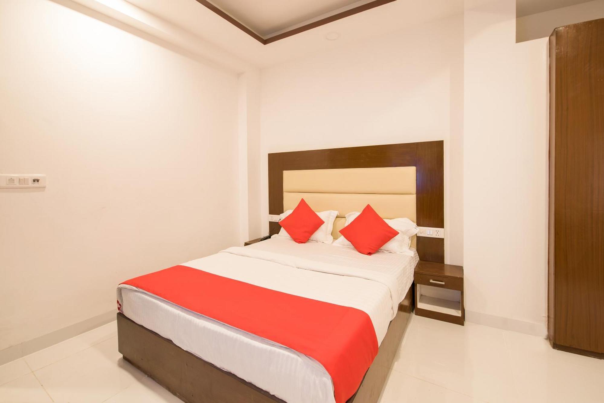 Hotel O Melfort Ню Делхи Екстериор снимка